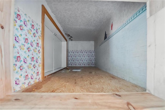 906 E Piankishaw St, Paola, KS 66071 - view of hall