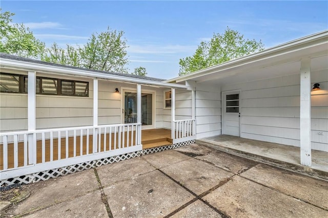 5005 S Grand Ave, Independence, MO 64055 - property entrance with a patio