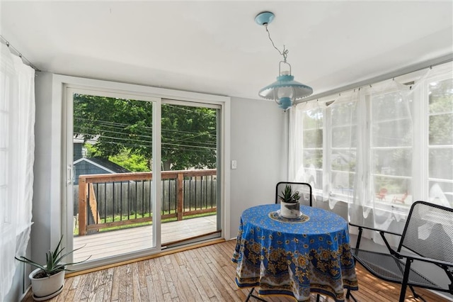 6661 Locust St, Kansas City, MO 64131 - view of sunroom / solarium