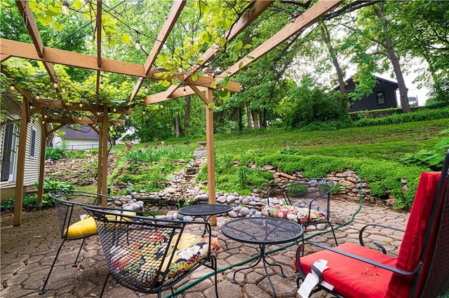 2002 N 29th St, Saint Joseph, MO 64506 - view of patio featuring a pergola