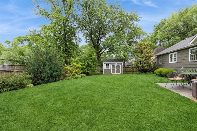 9613 Dearborn St, Overland Park, KS 66207 - view of yard with a patio area