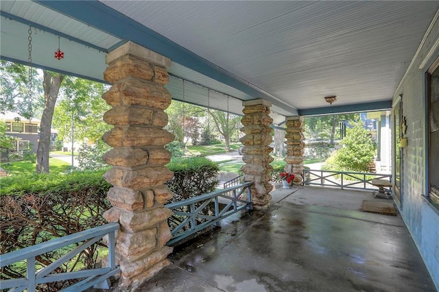 12 W 57th Ter, Kansas City, MO 64113 - view of covered porch