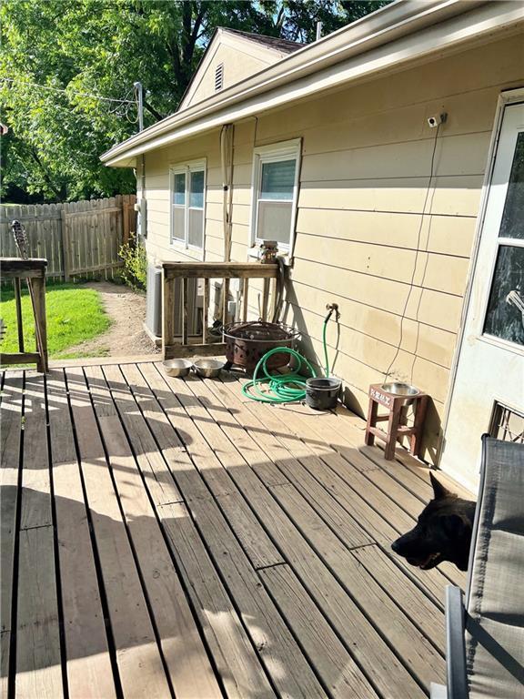 400 S 7th St, Arma, KS 66712 - view of wooden terrace