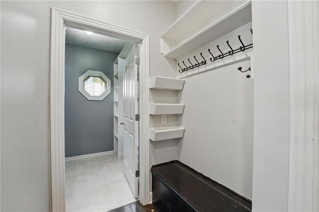 7407 W 145th Ter, Overland Park, KS 66223 - view of mudroom