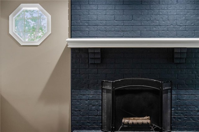 1728 SE 7th Ter, Lees Summit, MO 64063 - detailed view of a fireplace