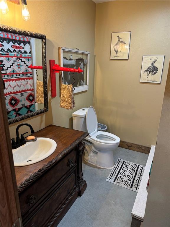 25332 E 250th Ave, Ridgeway, MO 64481 - bathroom with toilet and vanity