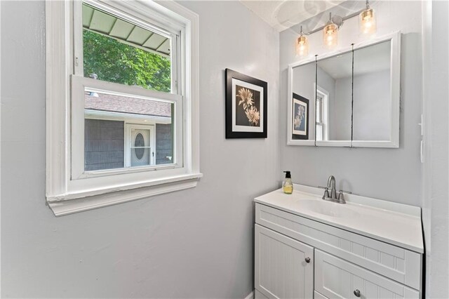 2204 S Cedar Ave, Independence, MO 64052 - bathroom with vanity