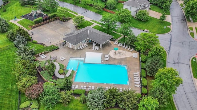 17304 S Schweiger Dr, Olathe, KS 66062 - bird's eye view of a pool area