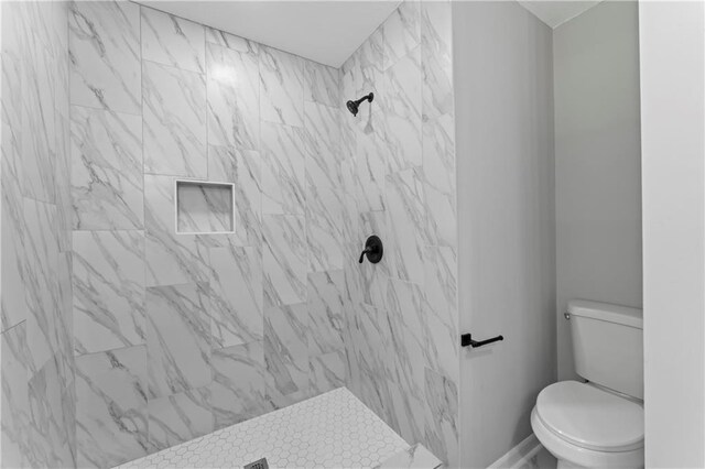 2081 Willow Ln, Excelsior Springs, MO 64024 - bathroom featuring toilet and a shower stall