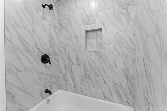 2081 Willow Ln, Excelsior Springs, MO 64024 - full bathroom featuring bathing tub / shower combination