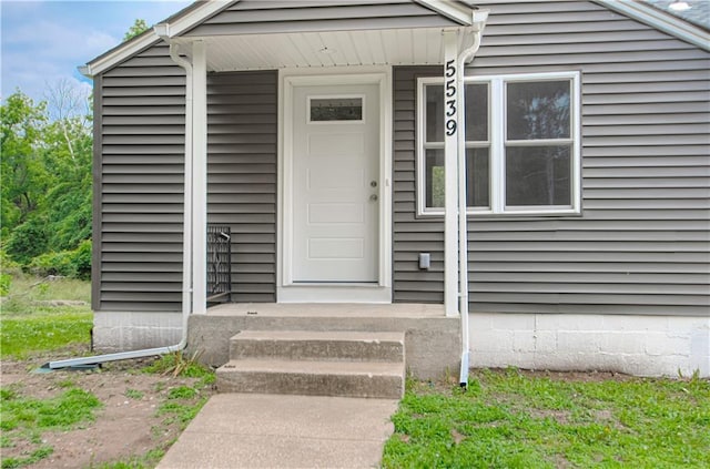 5539 NW Adrian Ave, Houston Lake, MO 64151 - entrance to property