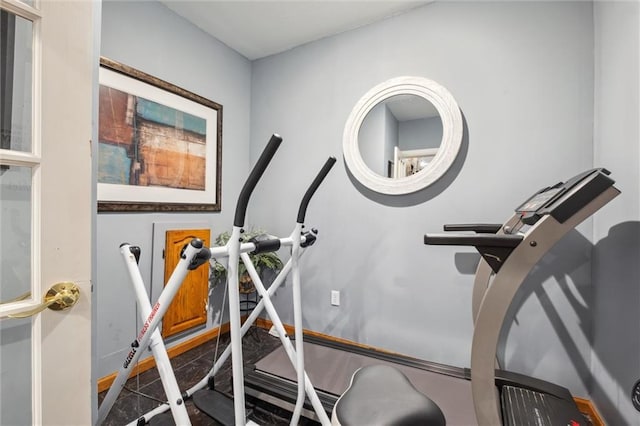 15471 Cedar Ln, Basehor, KS 66007 - workout area with baseboards