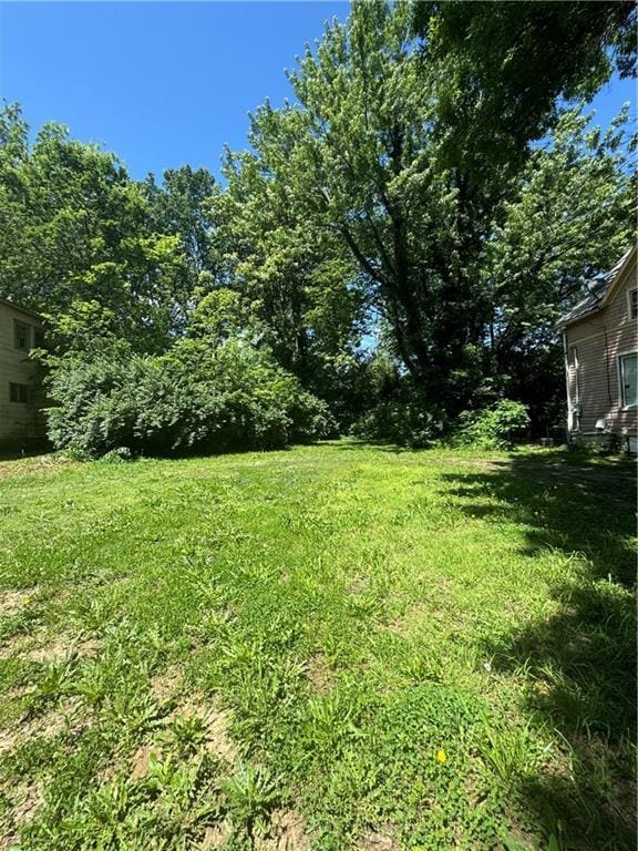 2018 Agnes Ave, Kansas City, MO 64127