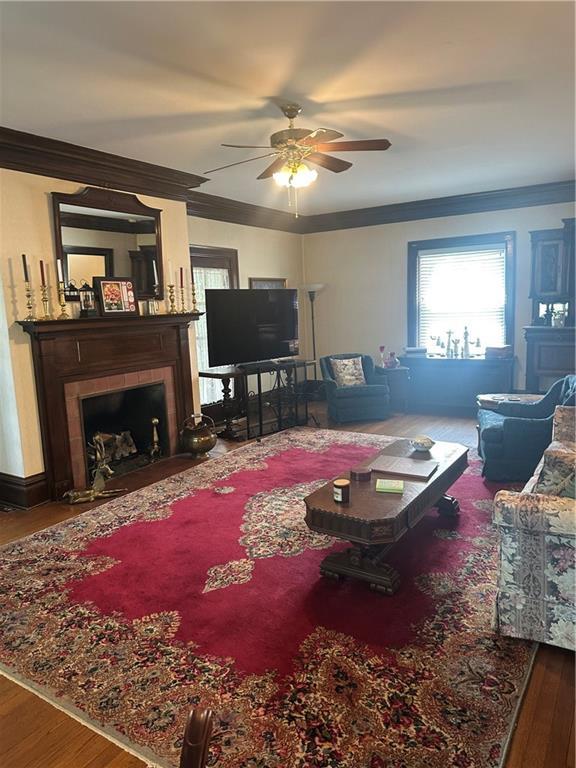 303 N Lake St, Pleasant Hill, MO 64080 - photo 10
