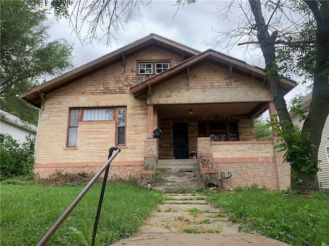 1331 S 17th St, Saint Joseph, MO 64507 - bungalow featuring stone siding