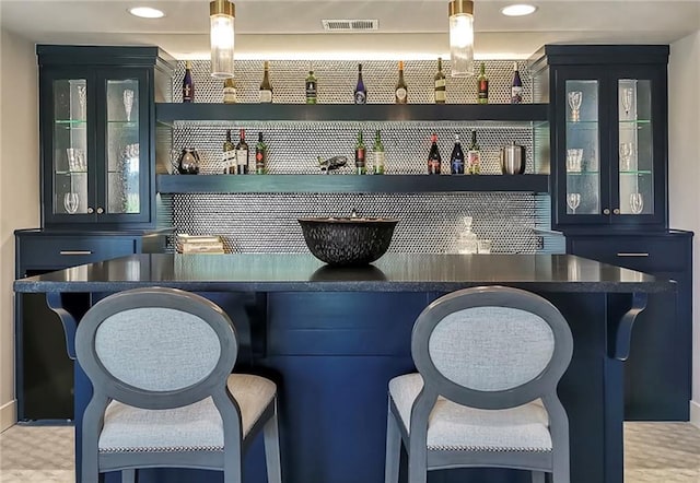 8013 Payne St, Shawnee, KS 66220 - indoor wet bar featuring recessed lighting