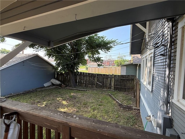418 N 8th St, Independence, KS 67301 - view of yard