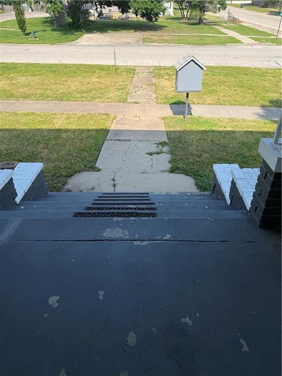 418 N 8th St, Independence, KS 67301 - view of patio