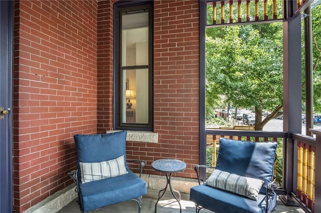 1633 Summit St, Kansas City, MO 64108 - view of sunroom