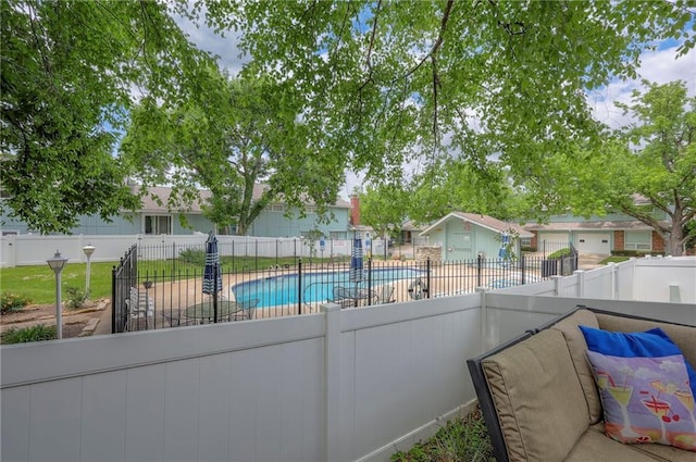 6520 W 51st St, Mission, KS 66202 - view of pool