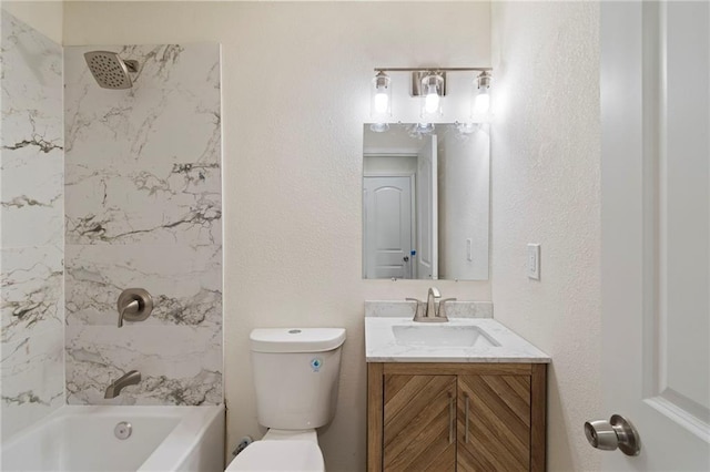 6201 N Topping Ave, Kansas City, MO 64119 - full bath featuring vanity, toilet, and bathtub / shower combination