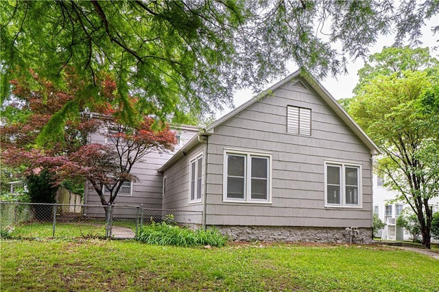 502 Vine St, Leavenworth, KS 66048 - view of side of home