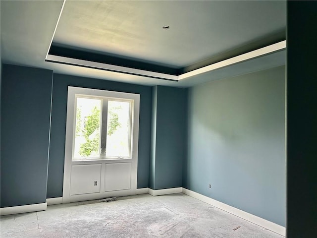 10401 W 151st Pl, Overland Park, KS 66221 - empty room with a raised ceiling