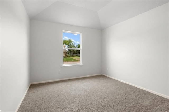 551 W Fountain St, Gardner, KS 66030 - empty room with carpet, baseboards, and vaulted ceiling