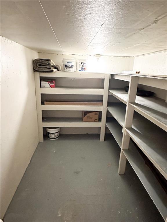 609 N Broadway St, Knob Noster, MO 65336 - view of storage