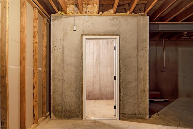 906 Cheatham Ct, Warrensburg, MO 64093 - view of basement