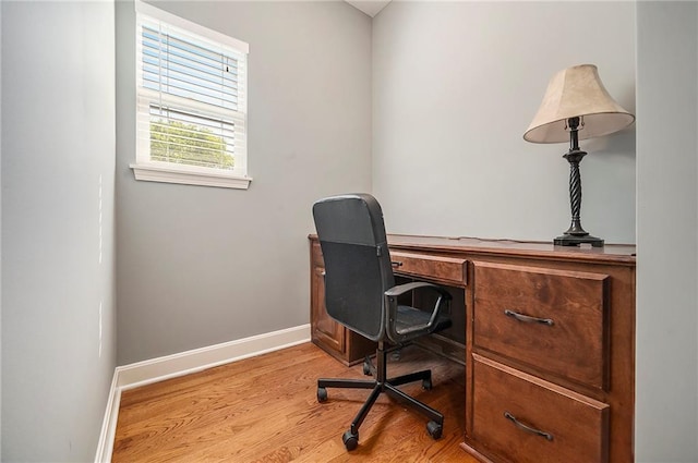 5021 NW Timberline Dr, Riverside, MO 64150 - home office featuring baseboards and light wood-type flooring