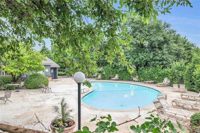12786 W 110th Ter, Overland Park, KS 66210 - photo 4