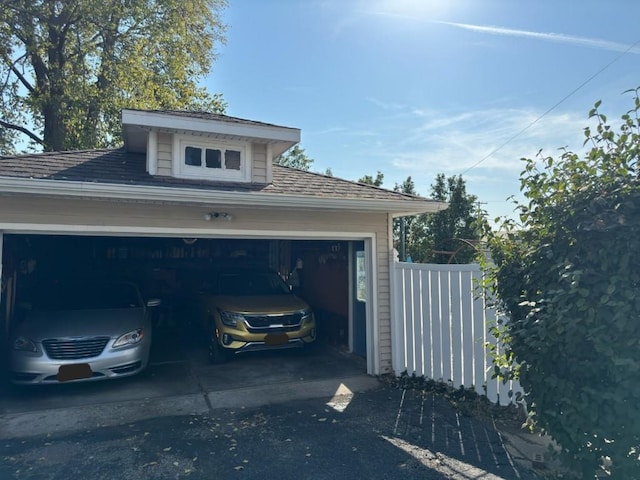 308 E Arrow St, Marshall, MO 65340 - view of garage