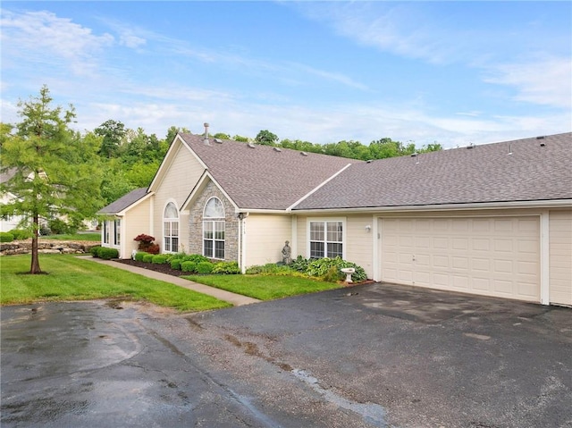 6113 NE Kensington Dr, Lees Summit, MO 64064 - photo 1