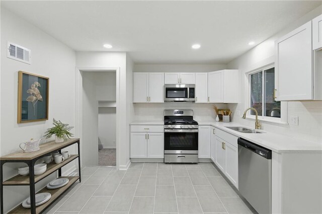 9303 Hayes Dr, Overland Park, KS 66212 - photo 11