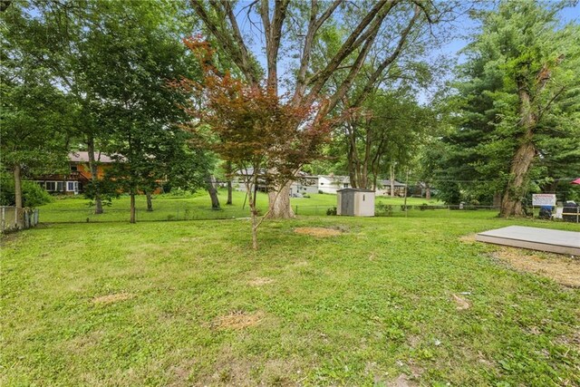 9303 Hayes Dr, Overland Park, KS 66212 - photo 36