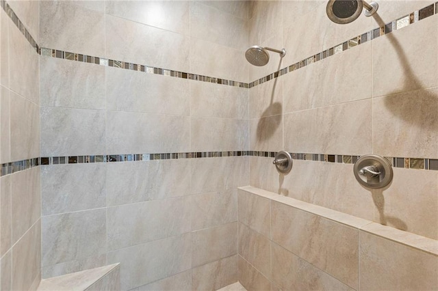 11446 S Longview Rd, Olathe, KS 66061 - full bath featuring tiled shower