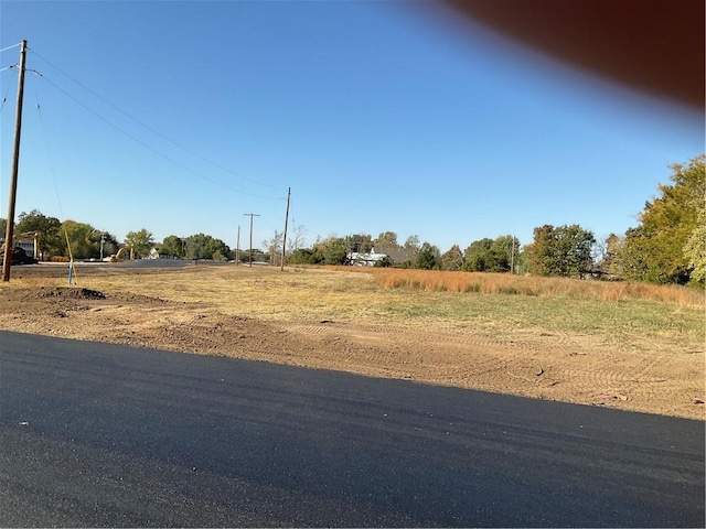 9960 W K68 Hwy, Louisburg, KS 66053