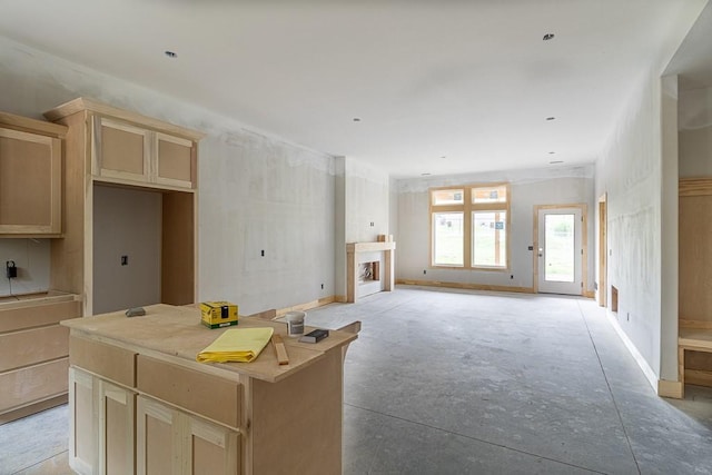 3000 Sheffield Ln, Saint Joseph, MO 64506 - view of living area