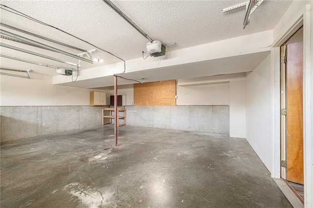 212 Hampton Dr, Smithville, MO 64089 - garage with a garage door opener
