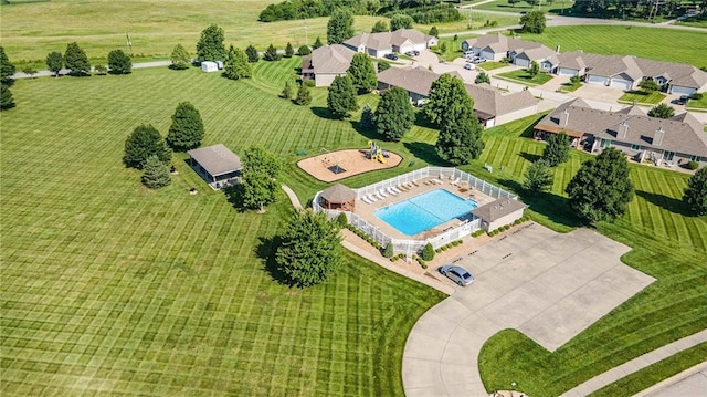 212 Hampton Dr, Smithville, MO 64089 - aerial view of a pool area