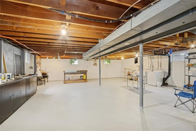 5407 W 64th Ter, Prairie Village, KS 66208 - below grade area featuring washing machine and dryer