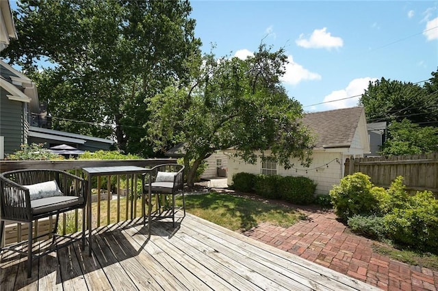 35 W 70th St, Kansas City, MO 64113 - view of wooden deck
