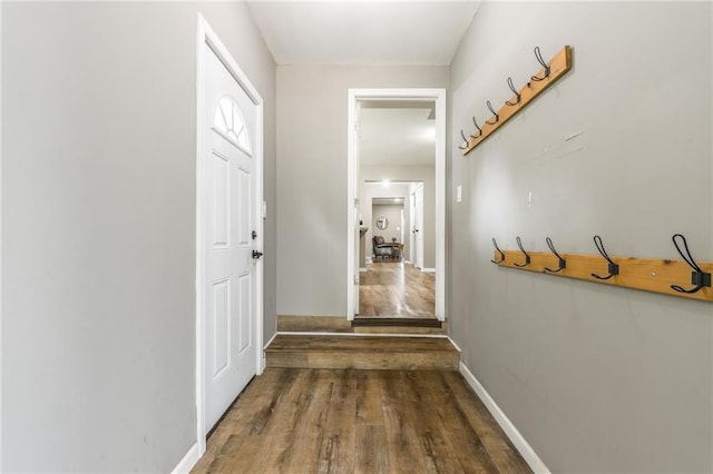 10100 E Sheley Rd, Independence, MO 64052 - corridor featuring wood finished floors and baseboards