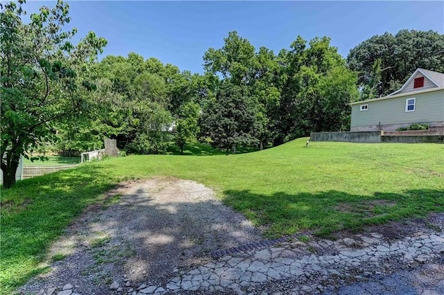 717 Rock St, Weston, MO 64098