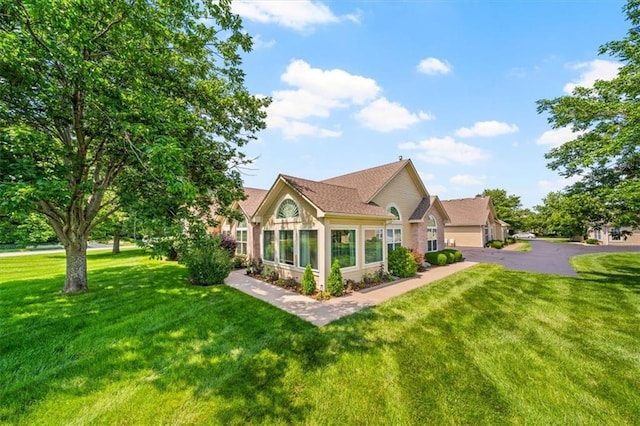 2051 W 139th Ter, Leawood, KS 66224 - view of front of home with a front yard