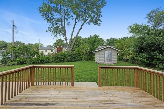 210 Murray Rd, Lees Summit, MO 64081 - wooden deck featuring a yard and an outdoor structure