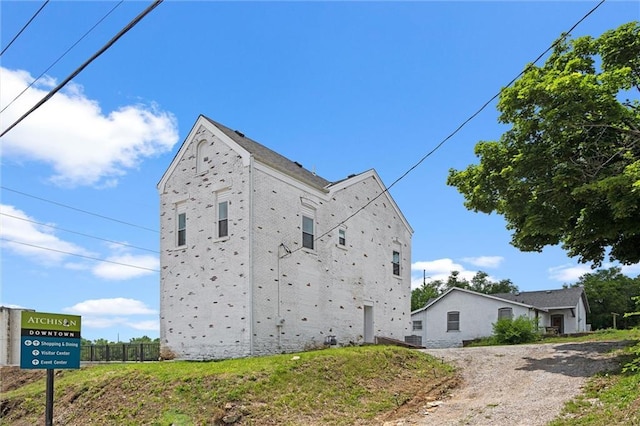 1003 Commercial St, Atchison, KS 66002 - view of home's exterior