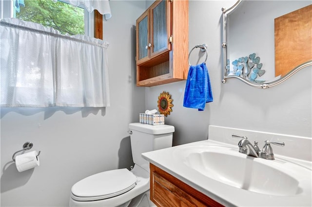 8215 W 150th St, Overland Park, KS 66223 - bathroom with toilet and vanity