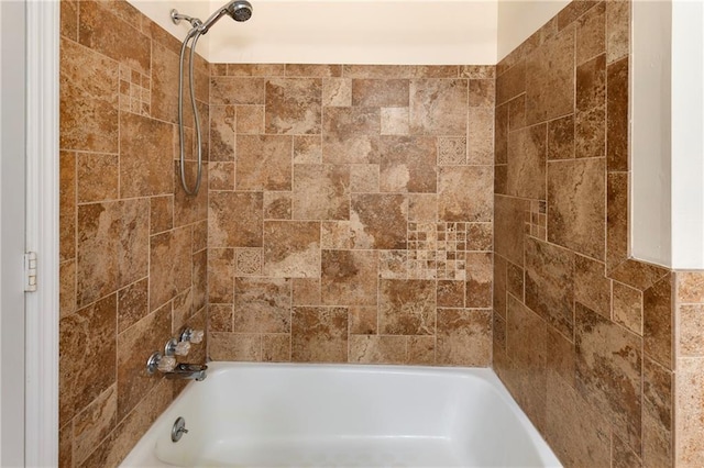 530 Nipper Ln, Leavenworth, KS 66048 - full bathroom featuring tub / shower combination